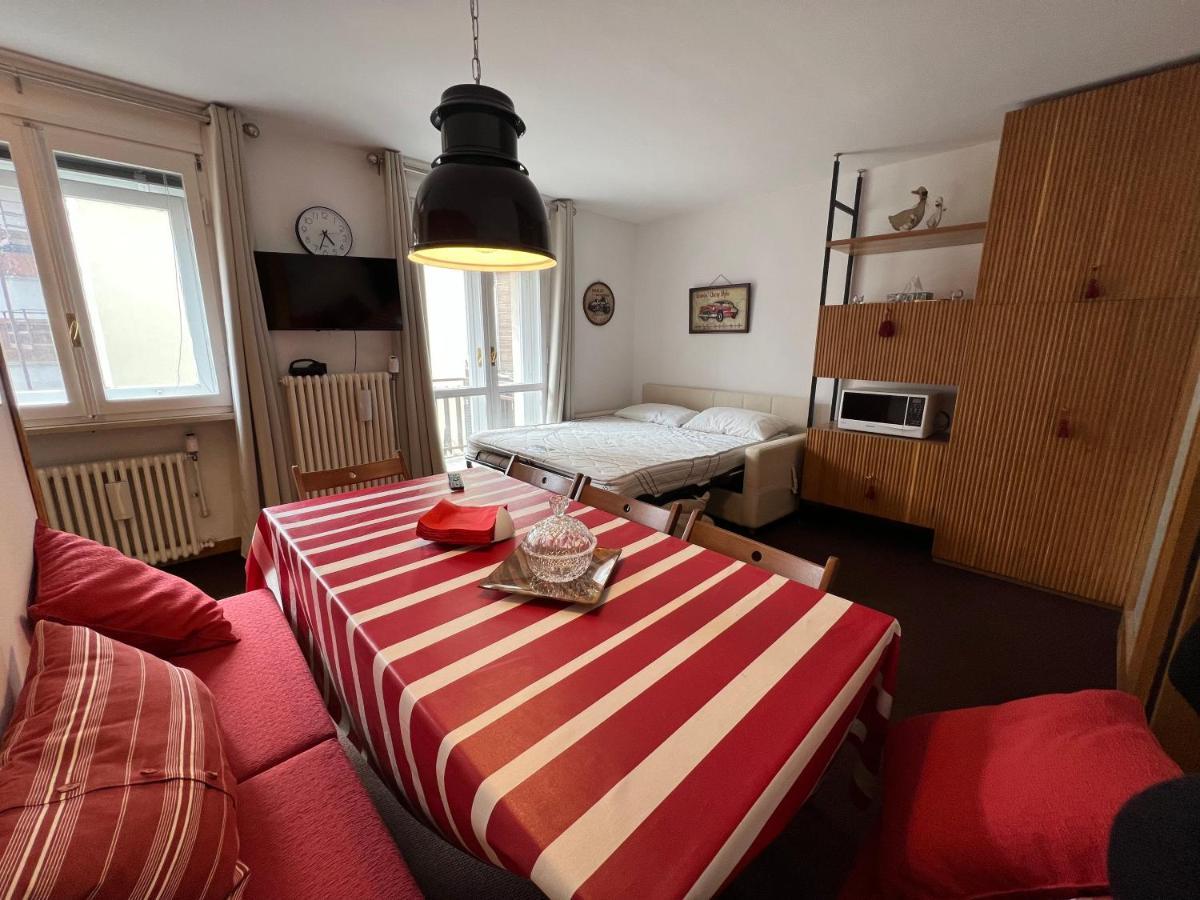 ブレウイル・チェルヴィナイアL'Altra Casa Del Cervinoアパートメント エクステリア 写真