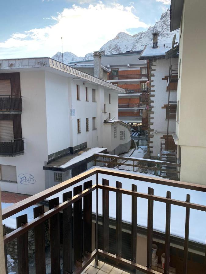ブレウイル・チェルヴィナイアL'Altra Casa Del Cervinoアパートメント エクステリア 写真
